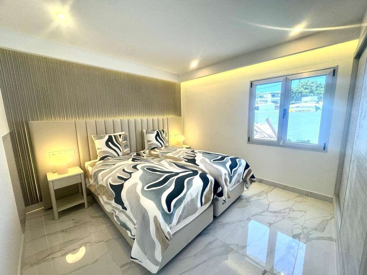 3 sovrum Semi-fristående Villa till salu i Puerto del Carmen med pool garage - 615 000 € (Ref: 9575466)