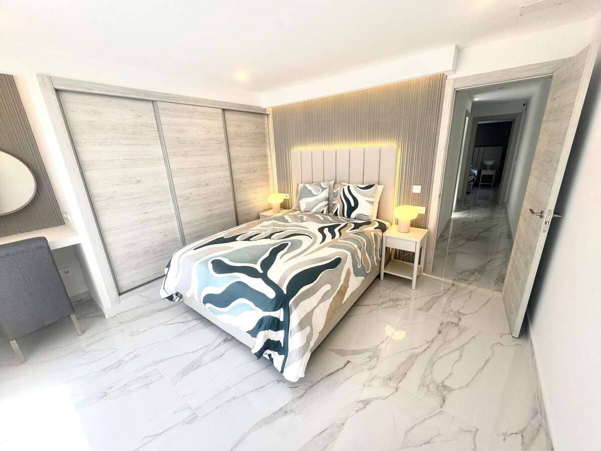 3 sovrum Semi-fristående Villa till salu i Puerto del Carmen med pool garage - 615 000 € (Ref: 9575466)