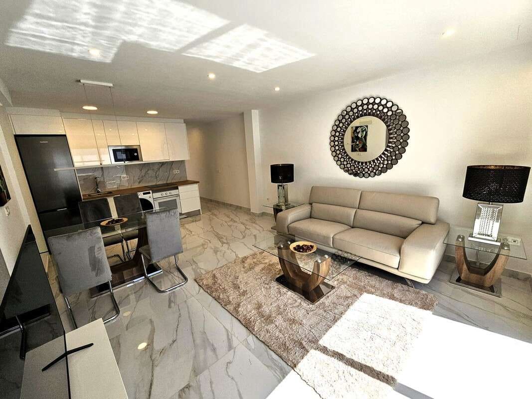 Pareado de 3 habitaciones en Puerto del Carmen en venta con garaje - 585.000 € (Ref: 9575468)