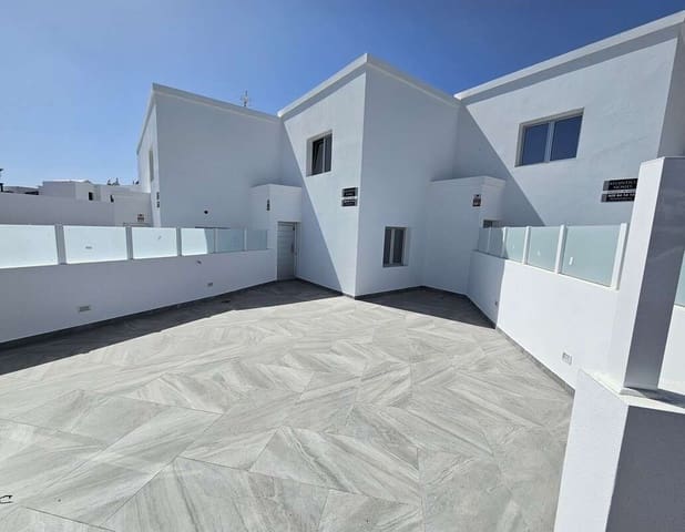 3 sovrum Finca/Hus på landet till salu i Puerto del Carmen, Tías med garage - 585 000 € (Ref: 9575469)