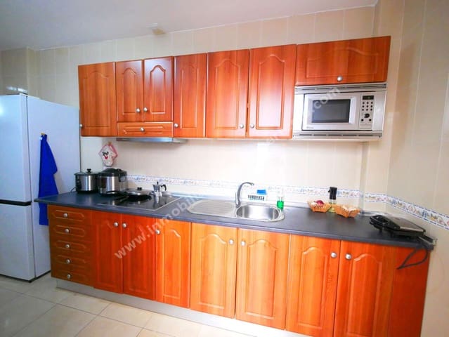 Piso de 2 habitaciones en Arrecife en venta - 179.000 € (Ref: 9598529)