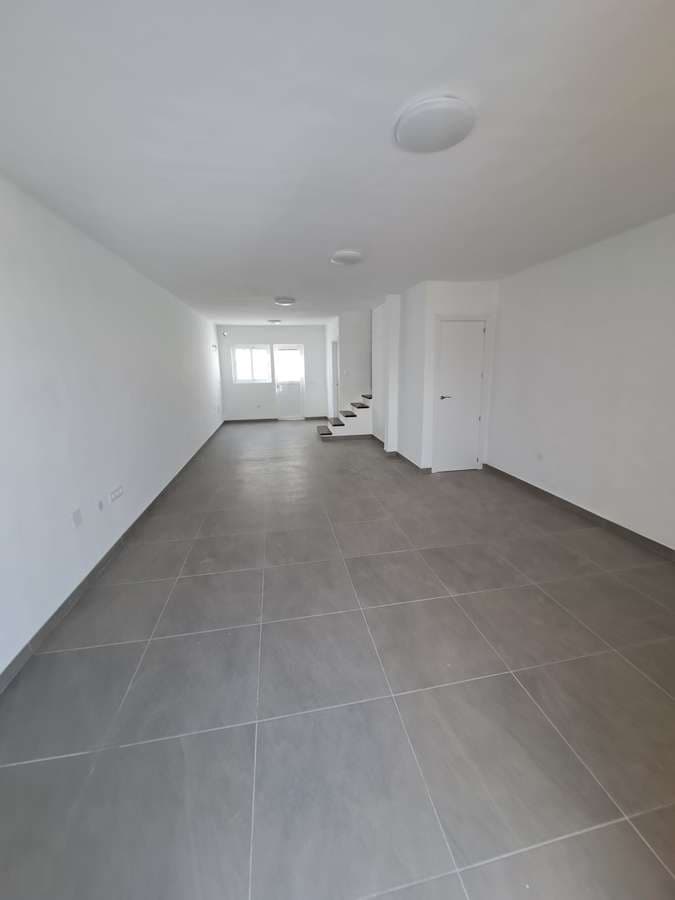 3 slaapkamer Halfvrijstaande villa te koop in Puerto del Carmen met garage - € 400.000 (Ref: 9610698)