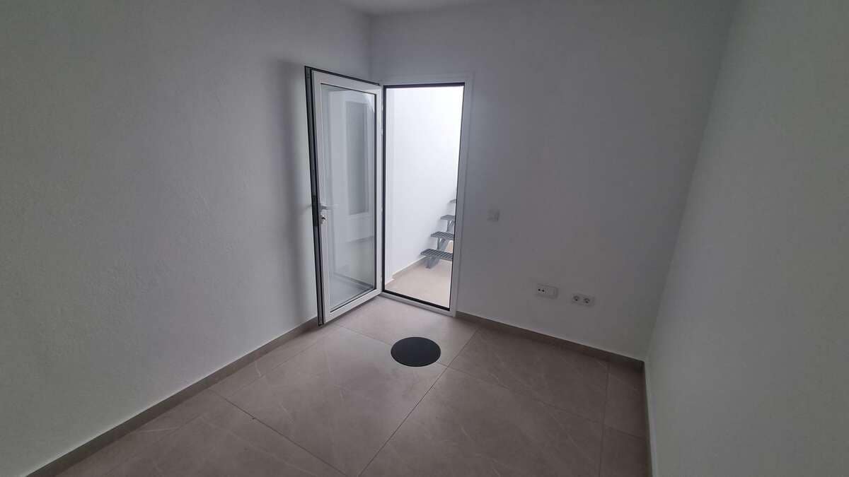 3 makuuhuone Maalaistalo myytävänä paikassa Teguise mukana 
autotalli - 385 000 € (Ref: 9614584)