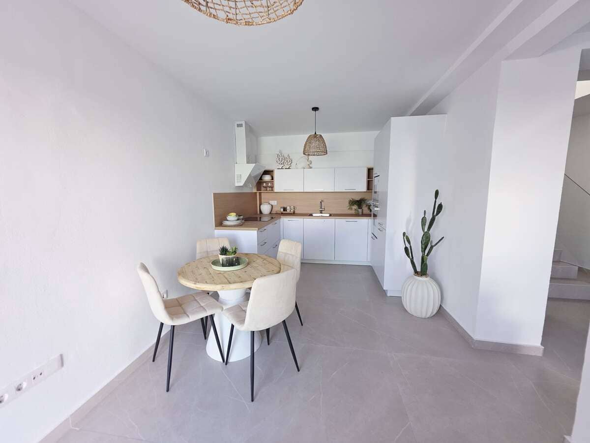 3 makuuhuone Maalaistalo myytävänä paikassa Teguise mukana 
autotalli - 385 000 € (Ref: 9614584)