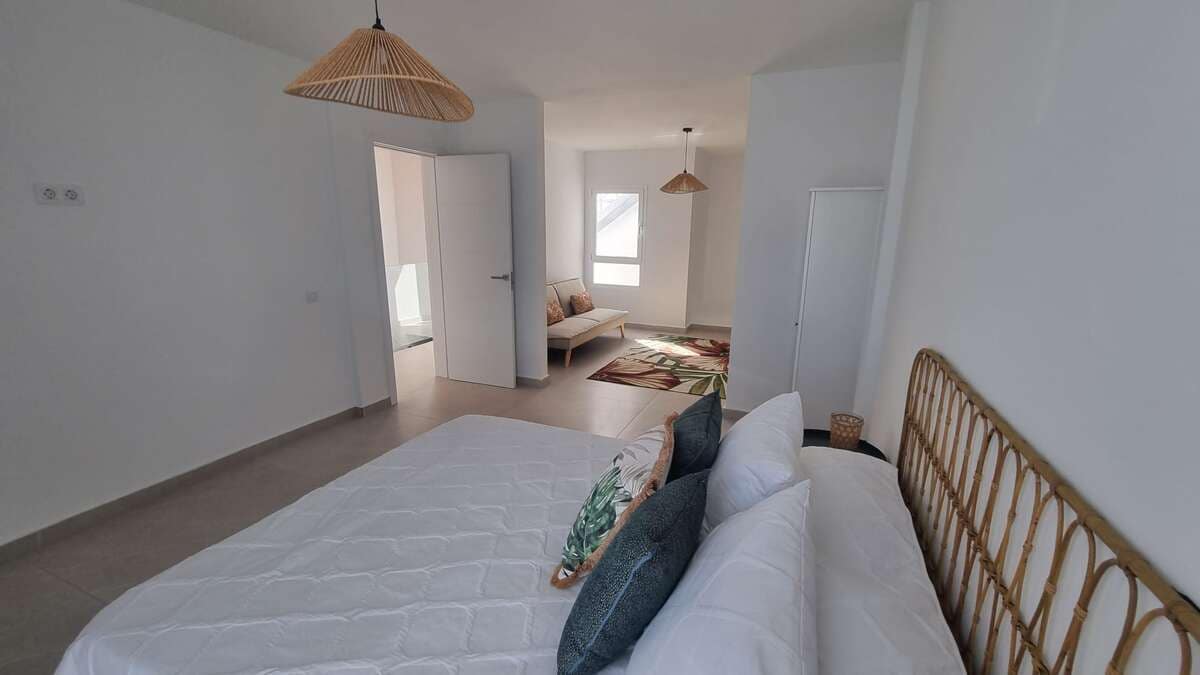 3 makuuhuone Maalaistalo myytävänä paikassa Teguise mukana 
autotalli - 385 000 € (Ref: 9614584)