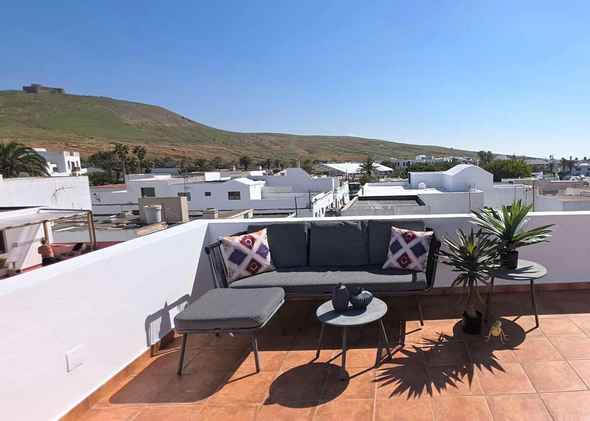 3 makuuhuone Maalaistalo myytävänä paikassa Teguise mukana 
autotalli - 385 000 € (Ref: 9614584)