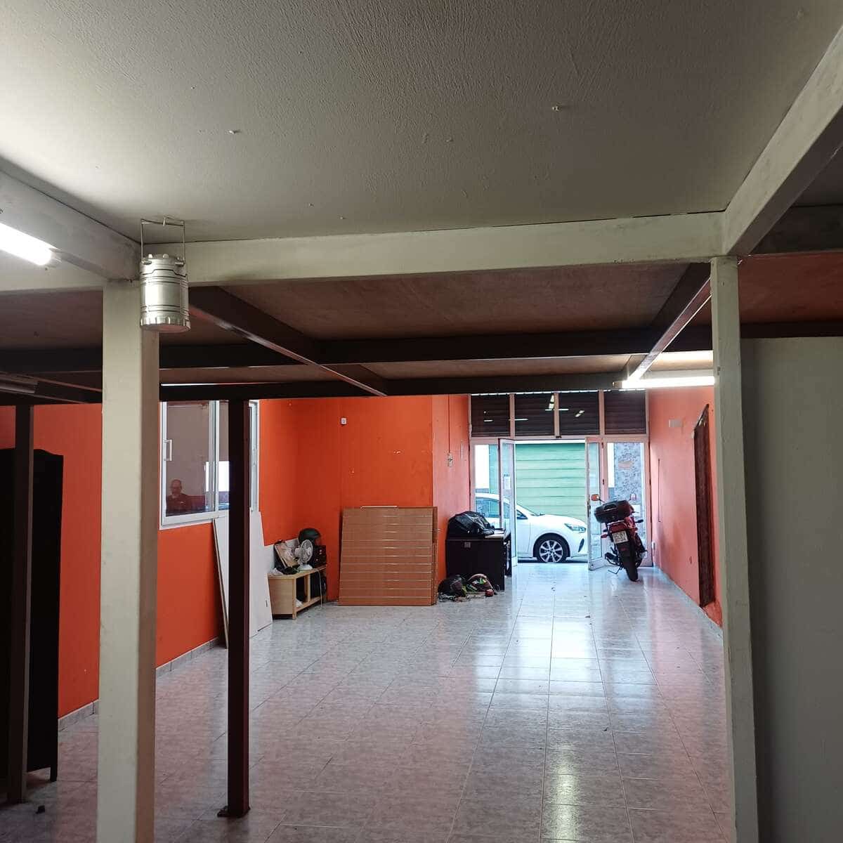 Comercial para venda em Arrecife - 159 000 € (Ref: 9614585)