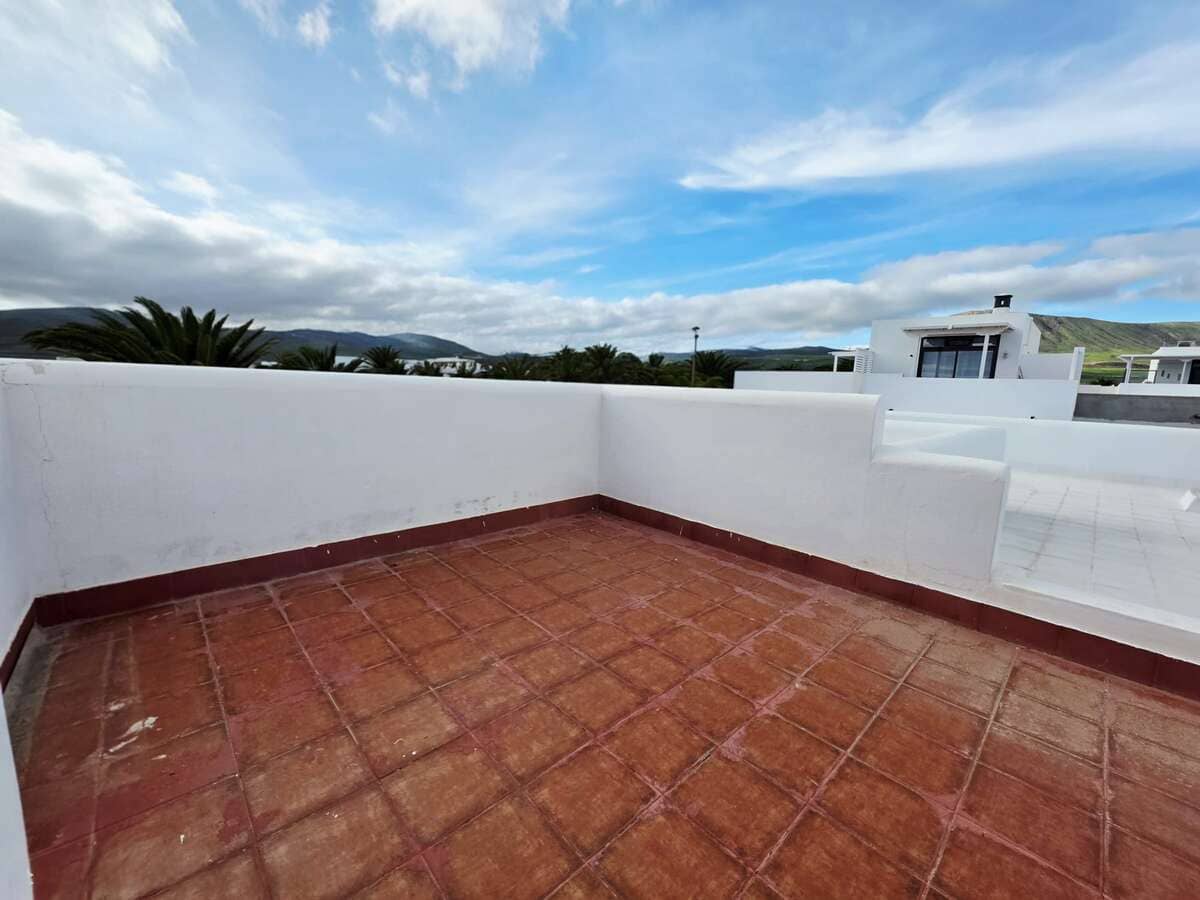 3 soverom Kjedet enebolig til salgs i Puerto Calero med svømmebasseng - € 465 000 (Ref: 9629510)