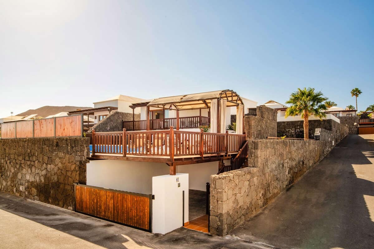 4 soveværelse Villa til salg i Playa Blanca med swimmingpool garage - € 790.000 (Ref: 9633709)