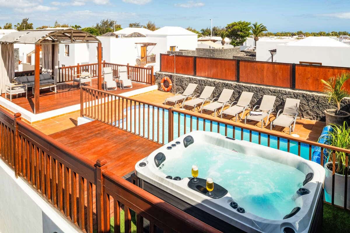 4 soveværelse Villa til salg i Playa Blanca med swimmingpool garage - € 790.000 (Ref: 9633709)