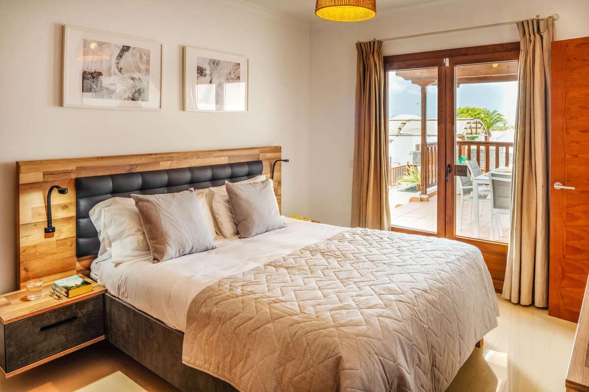 4 soveværelse Villa til salg i Playa Blanca med swimmingpool garage - € 790.000 (Ref: 9633709)