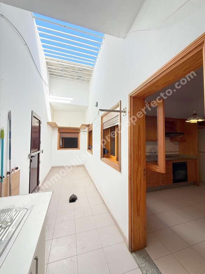 2 bedroom Finca/Country House for sale in Arrecife - € 220,000 (Ref: 9633710)
