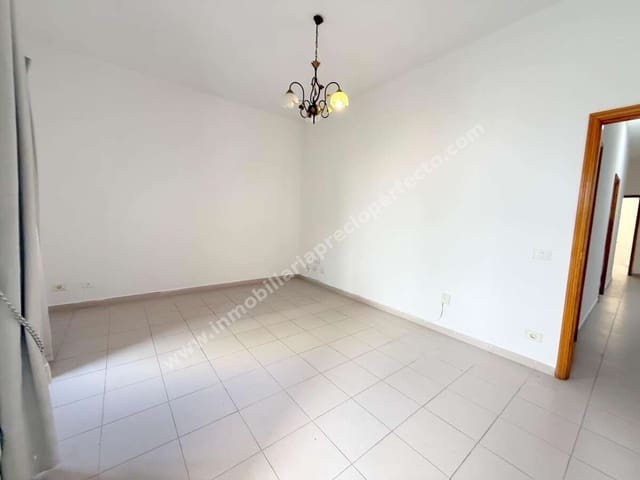 2 bedroom Finca/Country House for sale in Arrecife - € 220,000 (Ref: 9633710)