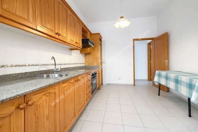 2 bedroom Finca/Country House for sale in Arrecife - € 220,000 (Ref: 9633710)