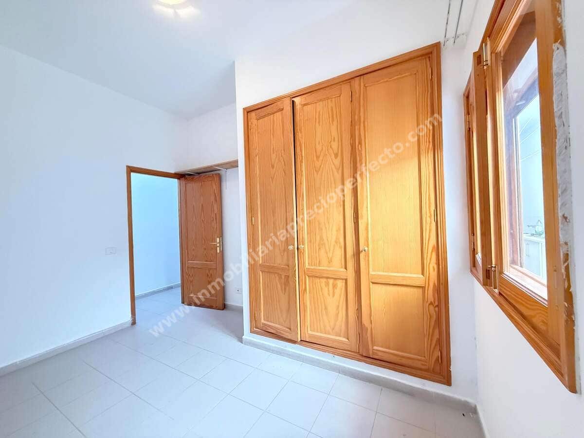 2 bedroom Finca/Country House for sale in Arrecife - € 220,000 (Ref: 9633710)