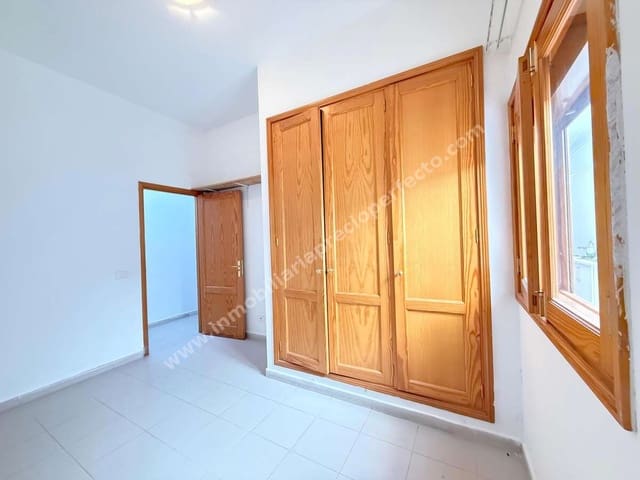 2 bedroom Finca/Country House for sale in Arrecife - € 220,000 (Ref: 9633710)