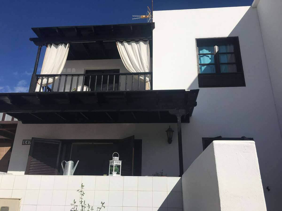 Pareado de 3 habitaciones en Costa Teguise en venta con garaje - 375.000 € (Ref: 9638952)