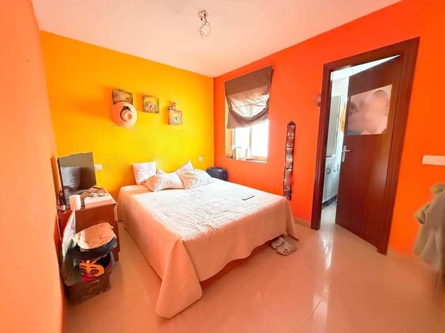 2 bedroom Apartment for sale in Arrecife - € 190,000 (Ref: 9658170)