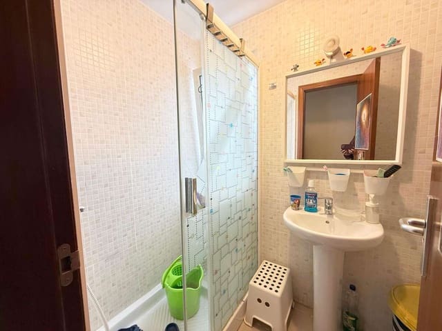 2 bedroom Apartment for sale in Arrecife - € 190,000 (Ref: 9658170)