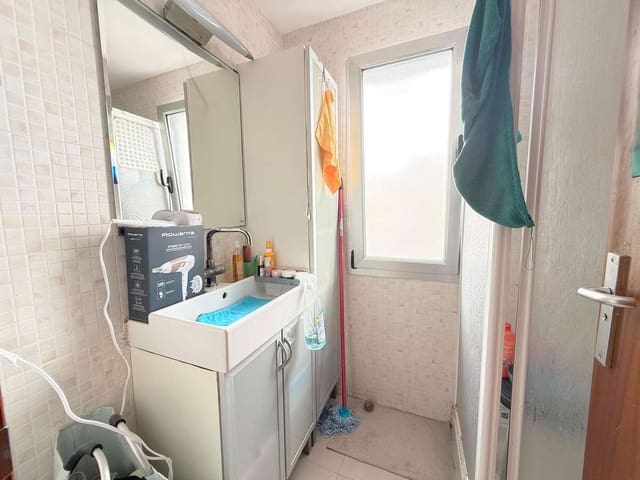 2 bedroom Apartment for sale in Arrecife - € 190,000 (Ref: 9658170)