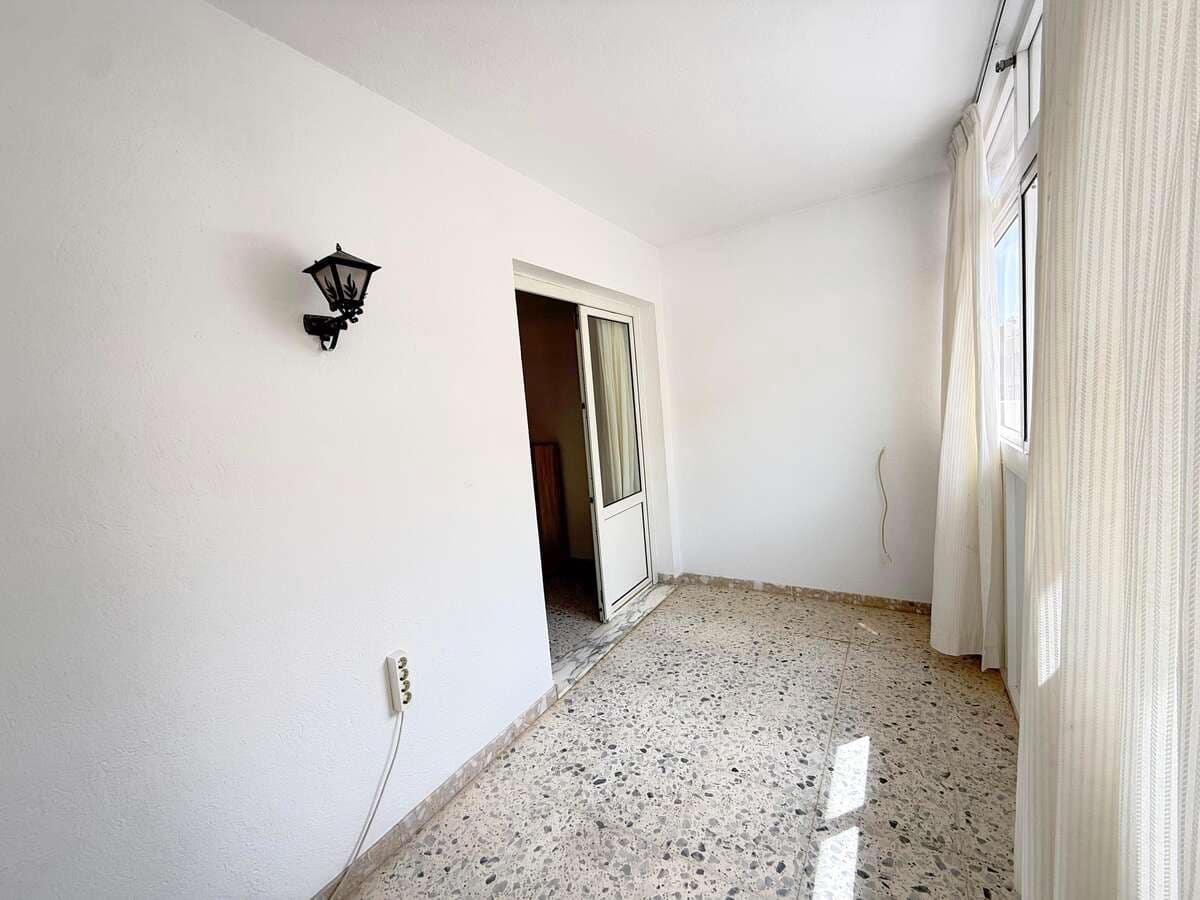 Piso de 3 habitaciones en Arrecife en venta con garaje - 278.900 € (Ref: 9658171)