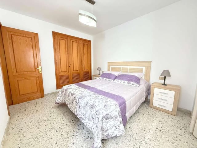 Piso de 3 habitaciones en Arrecife en venta con garaje - 278.900 € (Ref: 9658171)