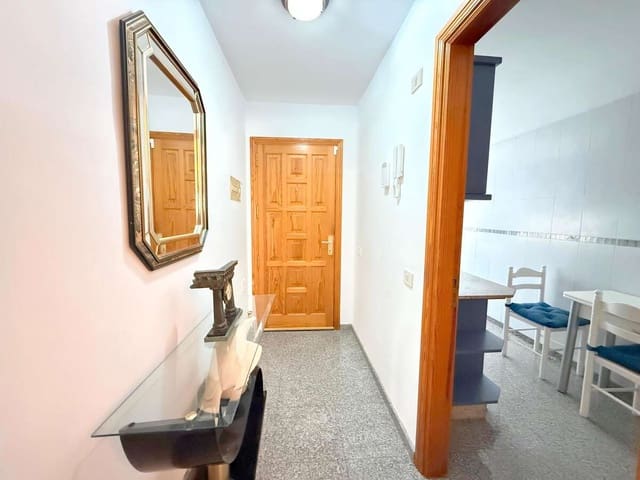 Piso de 3 habitaciones en Arrecife en venta con garaje - 278.900 € (Ref: 9658171)