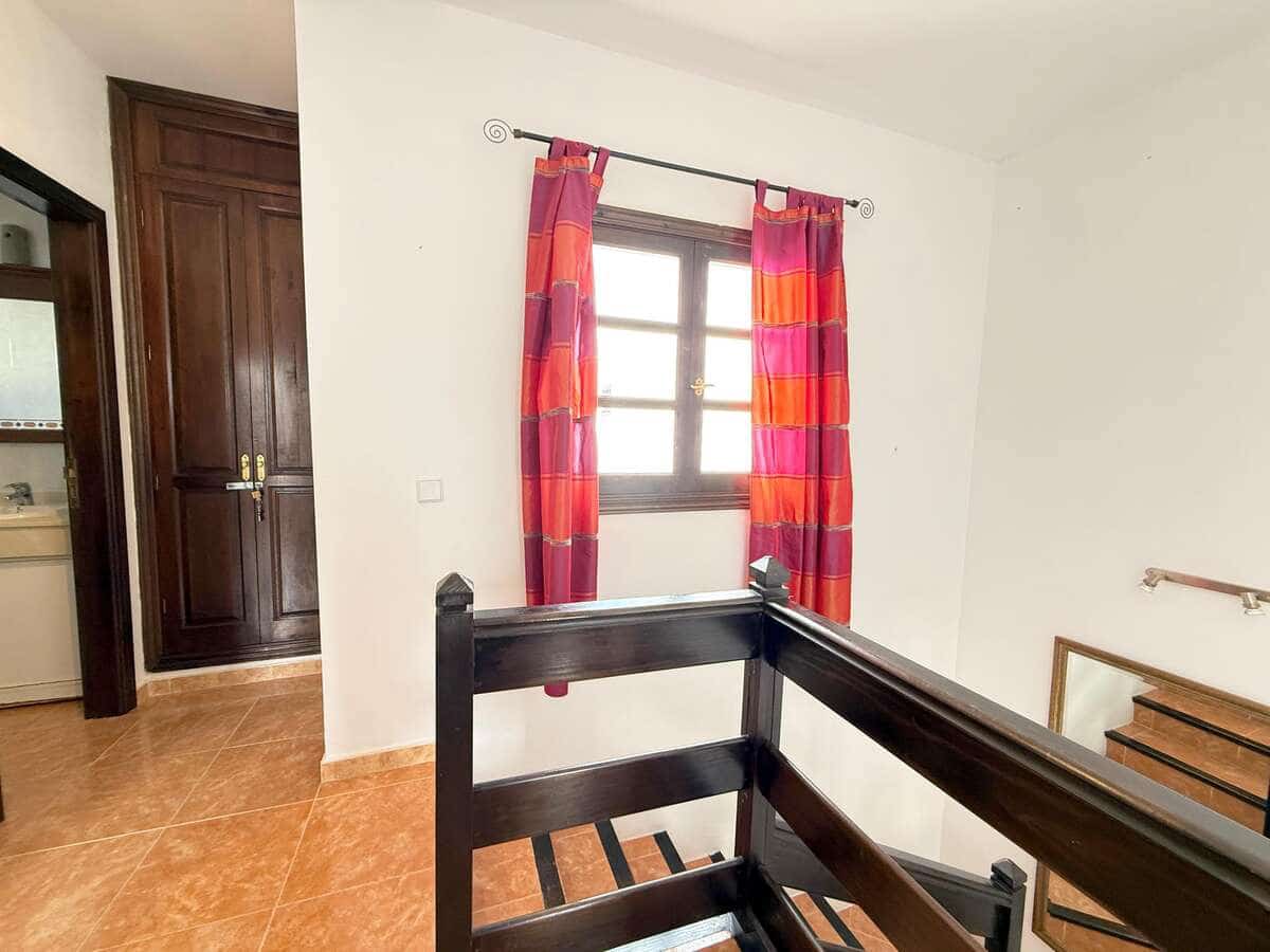 3 sovrum Semi-fristående Villa till salu i Costa Teguise med garage - 375 000 € (Ref: 9673726)