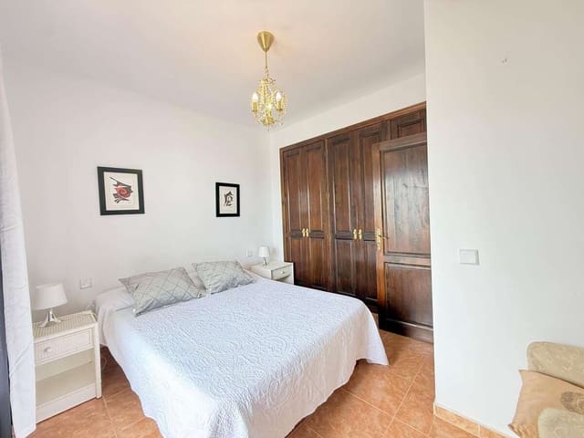 3 sovrum Semi-fristående Villa till salu i Costa Teguise, Teguise med garage - 375 000 € (Ref: 9673726)