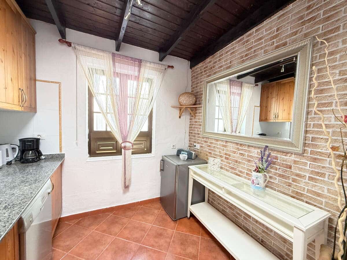 3 sovrum Semi-fristående Villa till salu i Costa Teguise med garage - 375 000 € (Ref: 9673726)