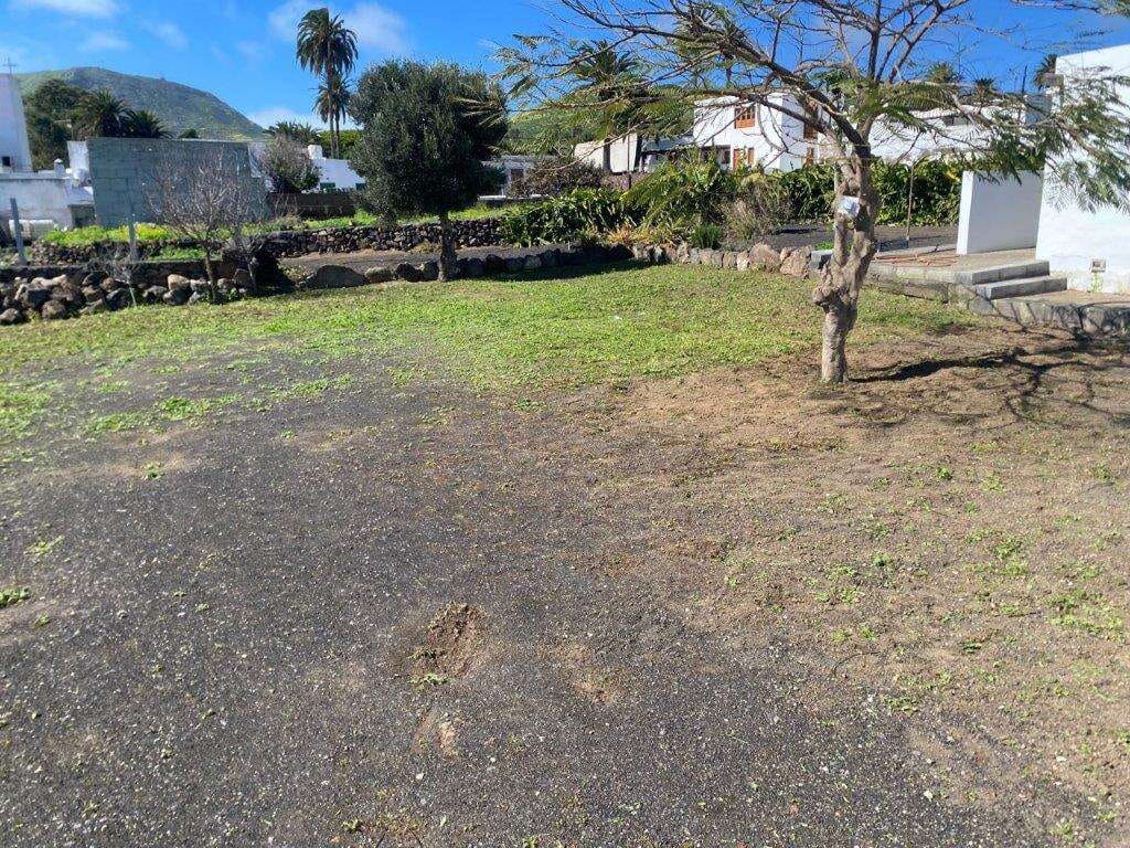 6 bedroom Finca/Country House for sale in Haria with garage - € 798,000 (Ref: 9700364)