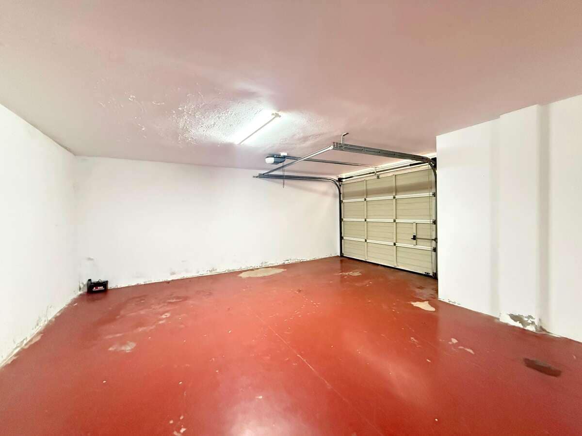 4 bedroom Finca/Country House for rent in Arrecife with garage - € 1,800 (Ref: 9714396)