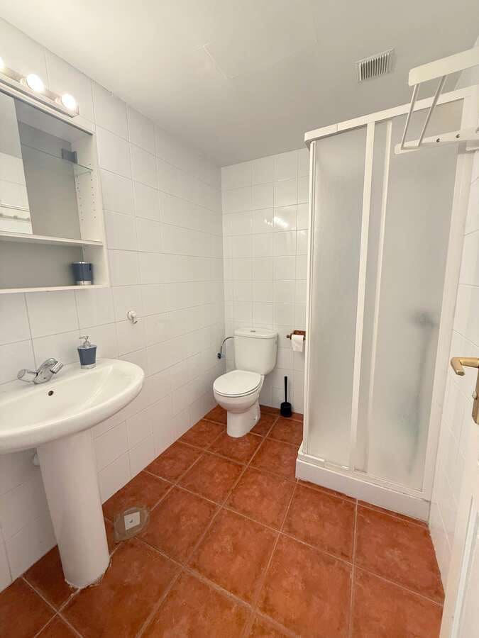 4 bedroom Finca/Country House for rent in Arrecife with garage - € 1,800 (Ref: 9714396)