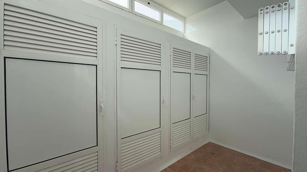 4 bedroom Finca/Country House for rent in Arrecife with garage - € 1,800 (Ref: 9714396)