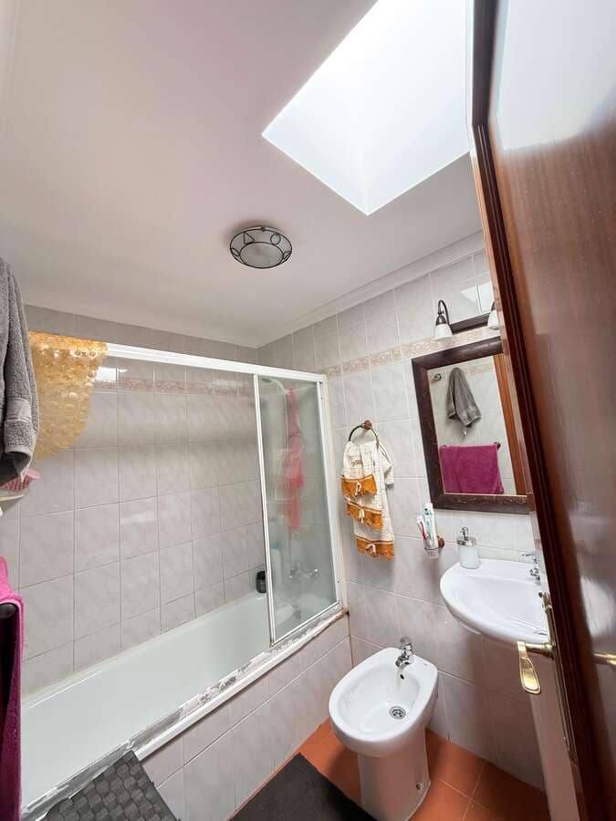 3 bedroom Semi-detached Villa for sale in Arrecife with garage - € 235,000 (Ref: 9726258)