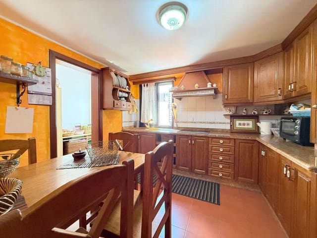 3 Zimmer Doppelhaus zu verkaufen in Arrecife mit Garage - 235.000 € (Ref: 9726258)