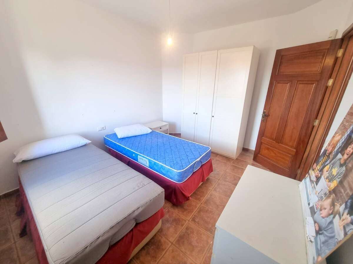 3 soveværelse Villa til salg i Yaiza med swimmingpool garage - € 490.000 (Ref: 9758326)