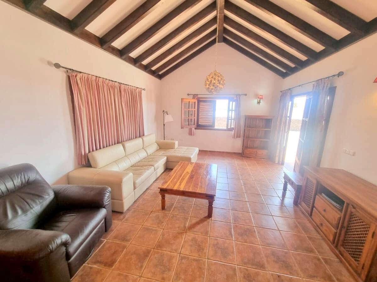 3 soveværelse Villa til salg i Yaiza med swimmingpool garage - € 490.000 (Ref: 9758326)