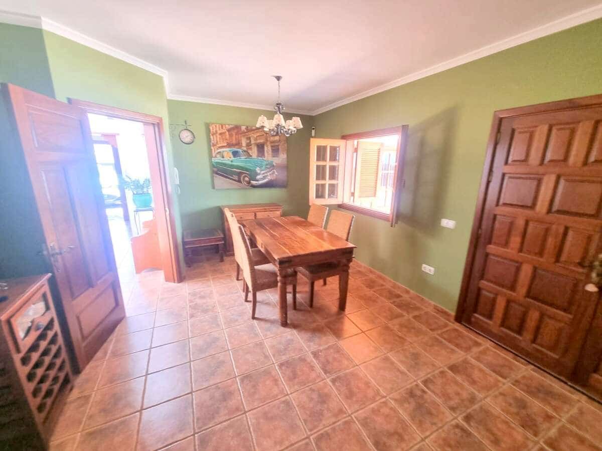 3 soveværelse Villa til salg i Yaiza med swimmingpool garage - € 490.000 (Ref: 9758326)