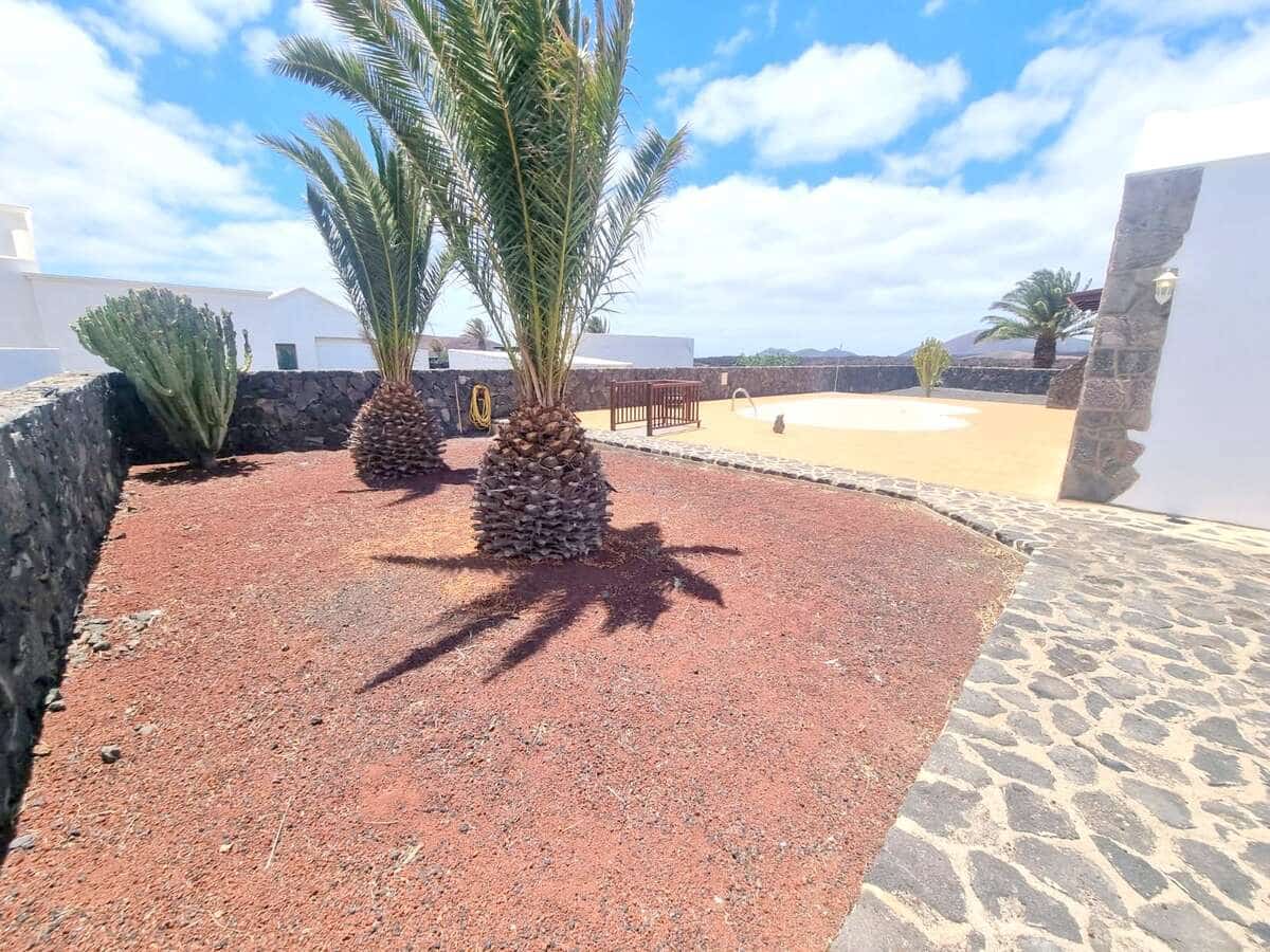 3 soveværelse Villa til salg i Yaiza med swimmingpool garage - € 490.000 (Ref: 9758326)