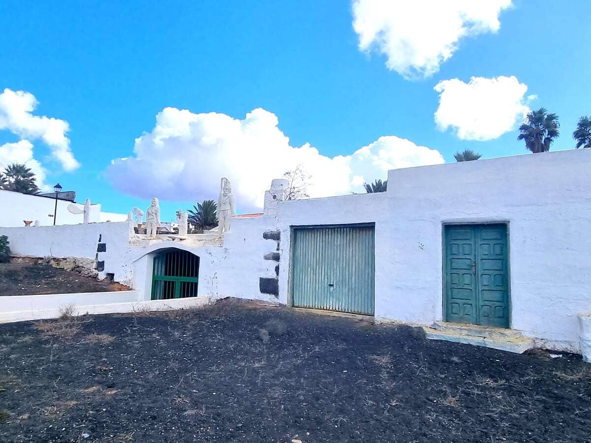 4 makuuhuone Maalaistalo myytävänä paikassa Teguise mukana 
autotalli - 380 000 € (Ref: 9780044)