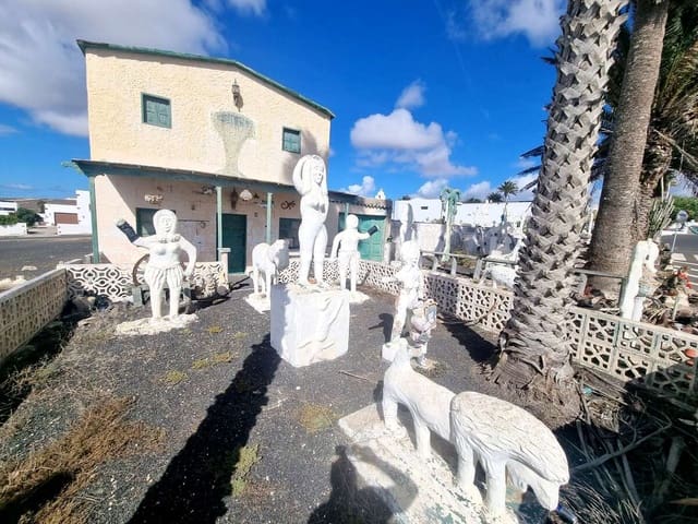 4 makuuhuone Maalaistalo myytävänä paikassa Teguise mukana 
autotalli - 380 000 € (Ref: 9780044)