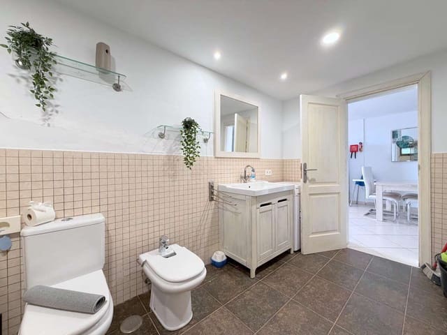 Chalet de 9 habitaciones en La Asomada, Tías en venta con piscina - 1.499.000 € (Ref: 9803870)