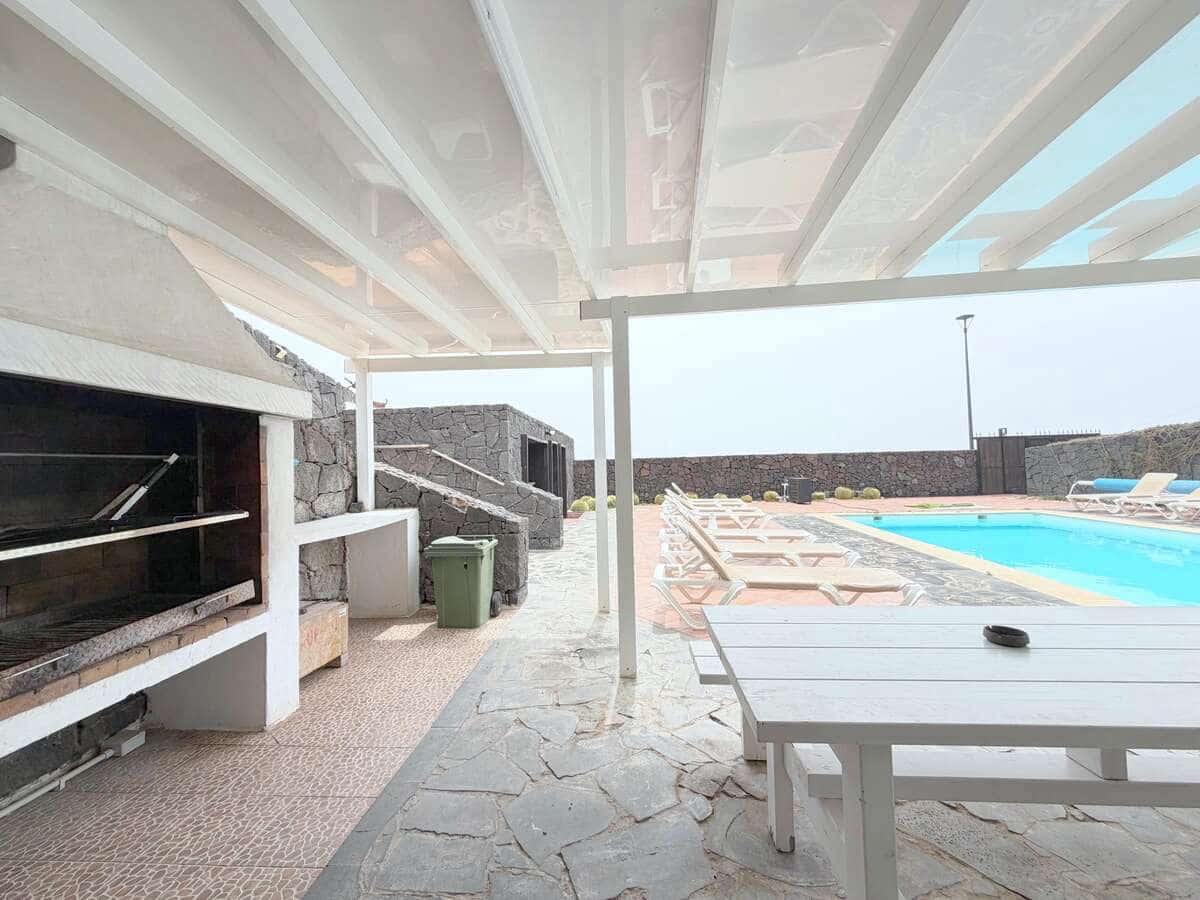 Chalet de 9 habitaciones en La Asomada en venta con piscina - 1.499.000 € (Ref: 9803870)
