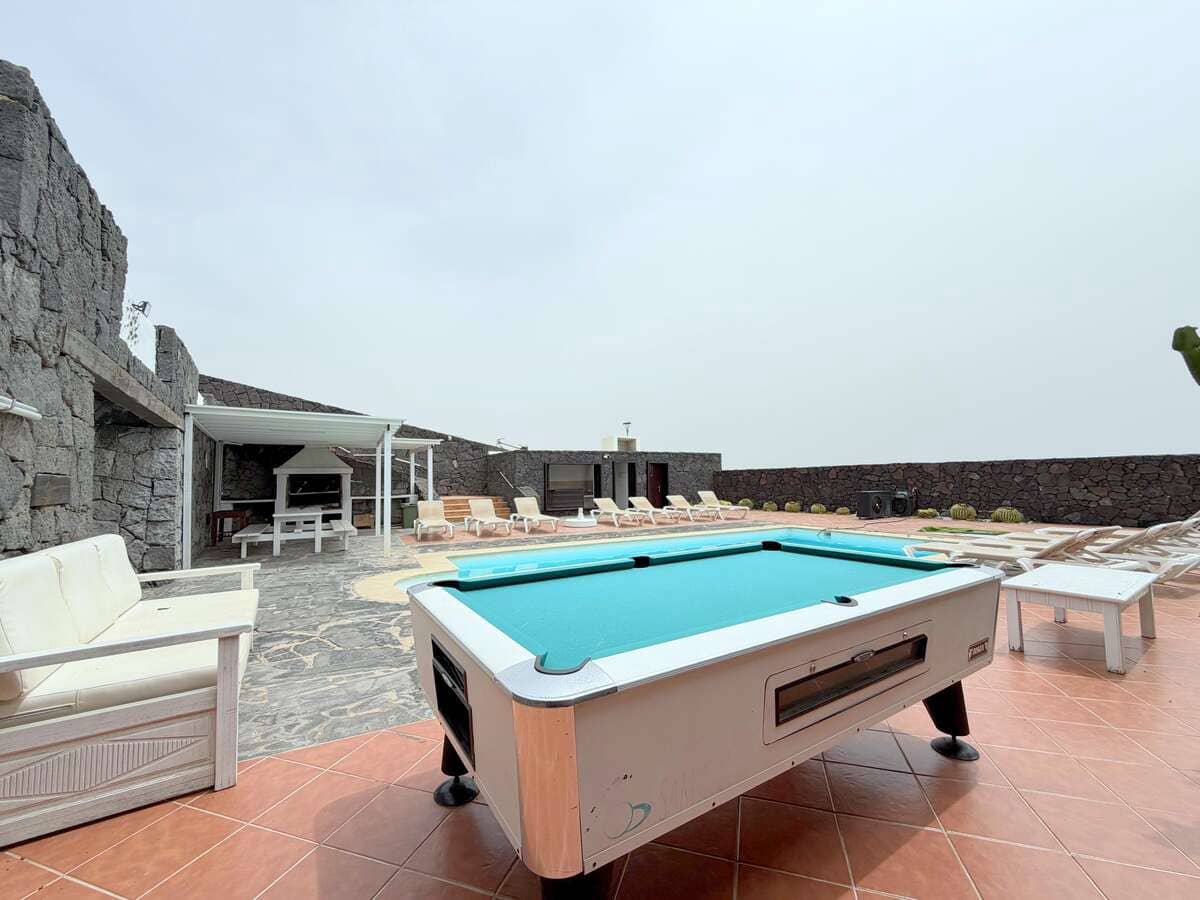 Chalet de 9 habitaciones en La Asomada en venta con piscina - 1.499.000 € (Ref: 9803870)
