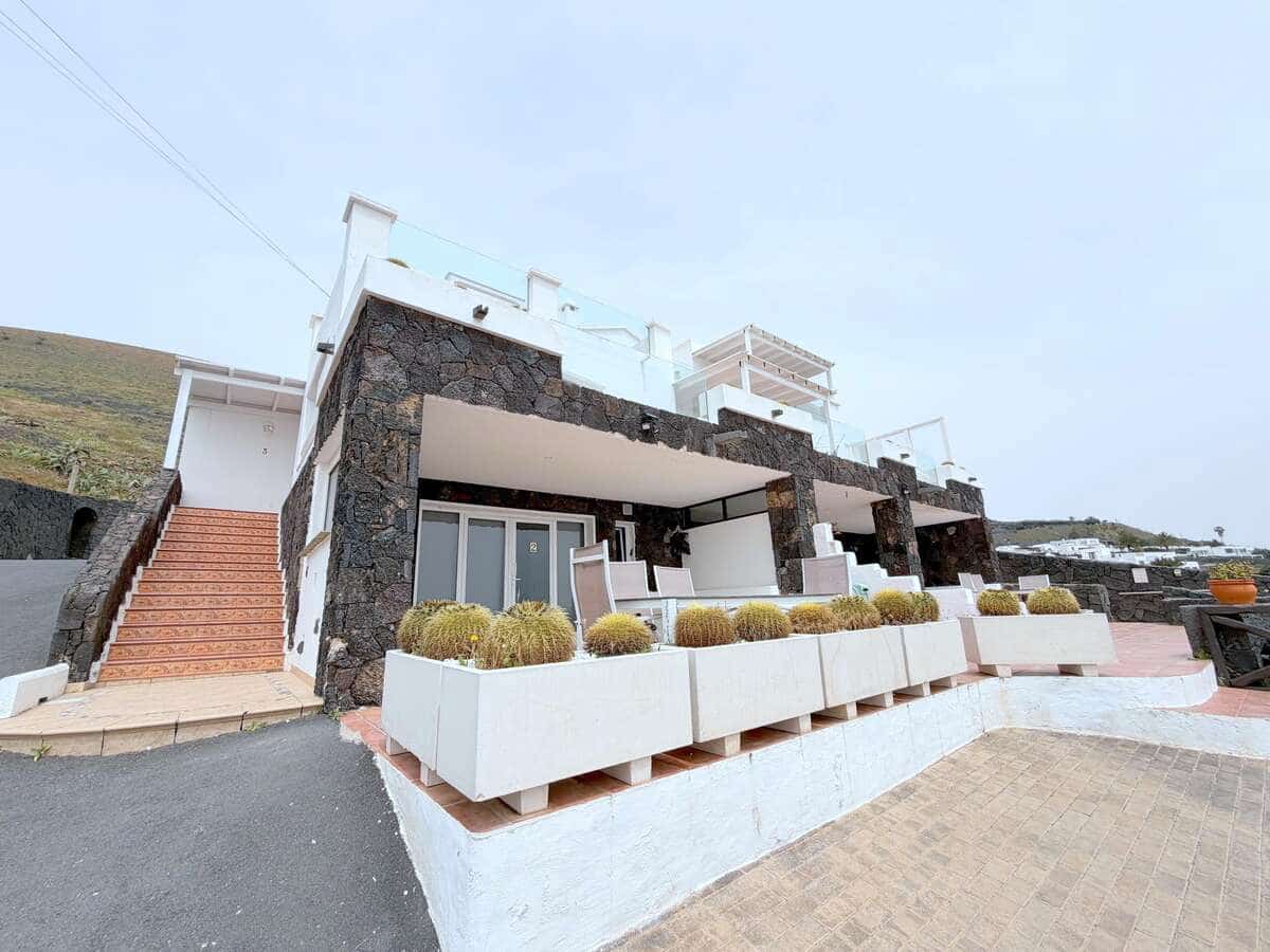 Chalet de 9 habitaciones en La Asomada en venta con piscina - 1.499.000 € (Ref: 9803870)