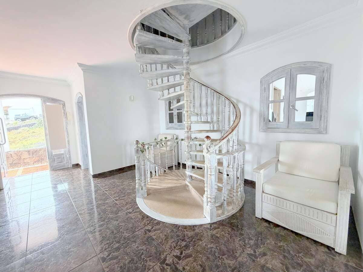 Chalet de 9 habitaciones en La Asomada en venta con piscina - 1.499.000 € (Ref: 9803870)