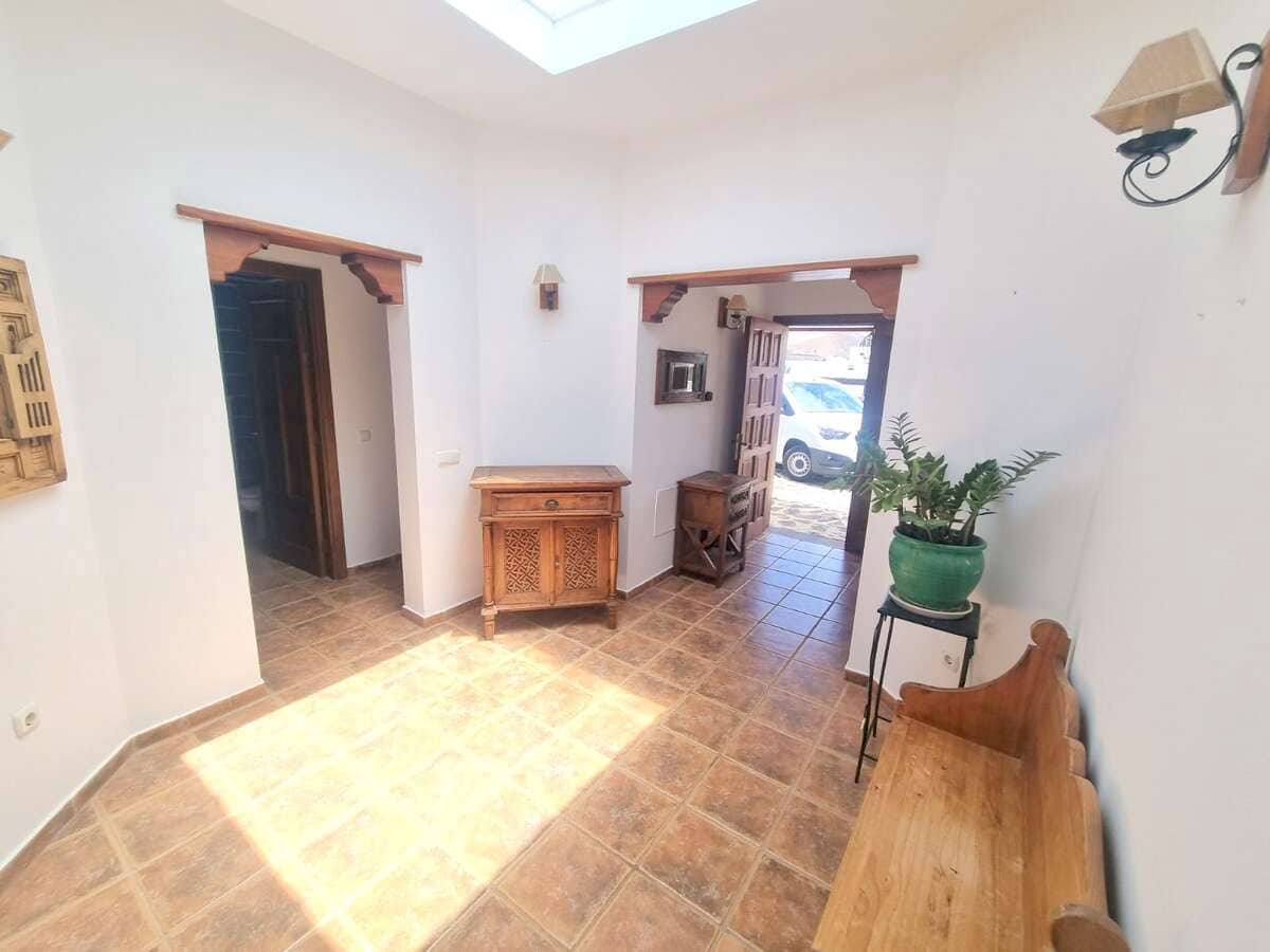 3 chambre Villa/Maison à vendre à Yaiza avec piscine garage - 498 000 € (Ref: 9811021)