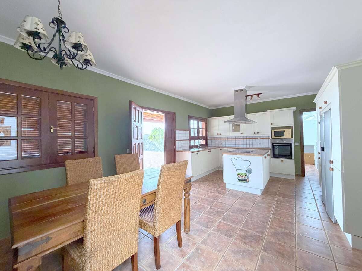 3 chambre Villa/Maison à vendre à Yaiza avec piscine garage - 498 000 € (Ref: 9811021)