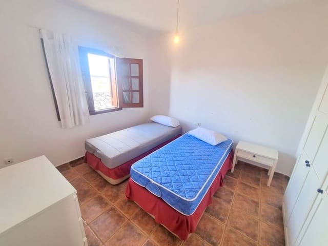 3 Zimmer Villa zu verkaufen in Yaiza mit Pool Garage - 490.000 € (Ref: 9811021)